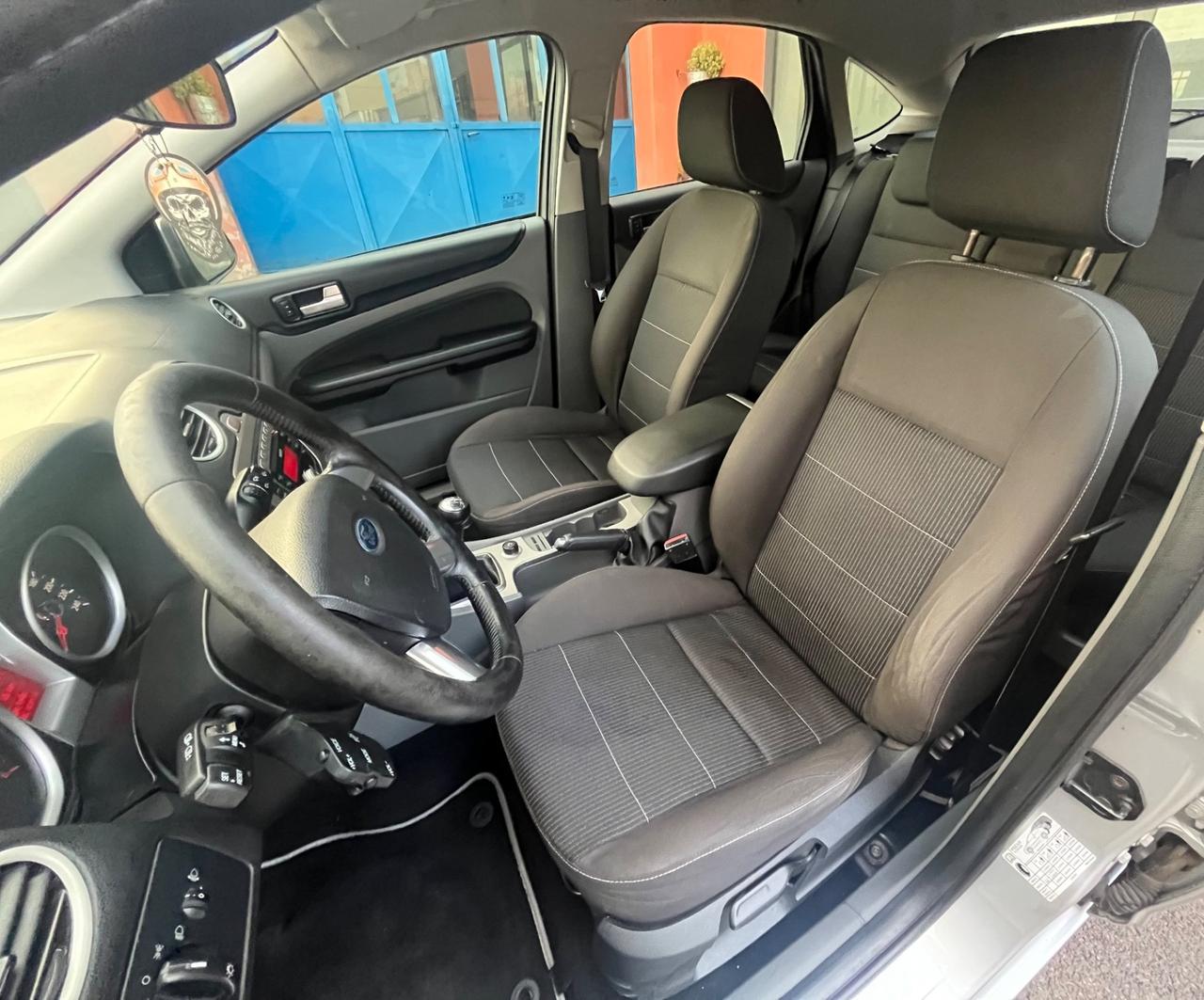 Ford Focus 1.6 Tdci 90 Cv titanium -km 289000-