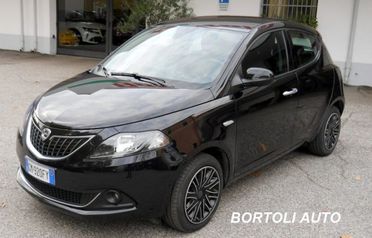 LANCIA Ypsilon 1.0 FIREFLY 16.000 KM HYBRID GOLD NEOPATENTATI