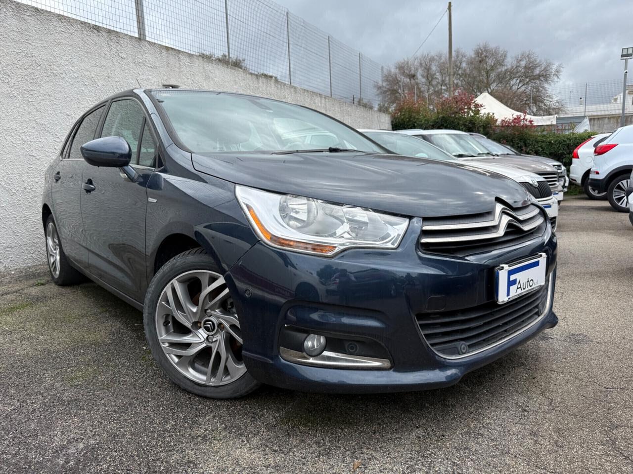 Citroen C4 1.6 e-HDi 110 airdream Exclusive,Climatronic,sensori di parcheggio,Pelle,ecc.