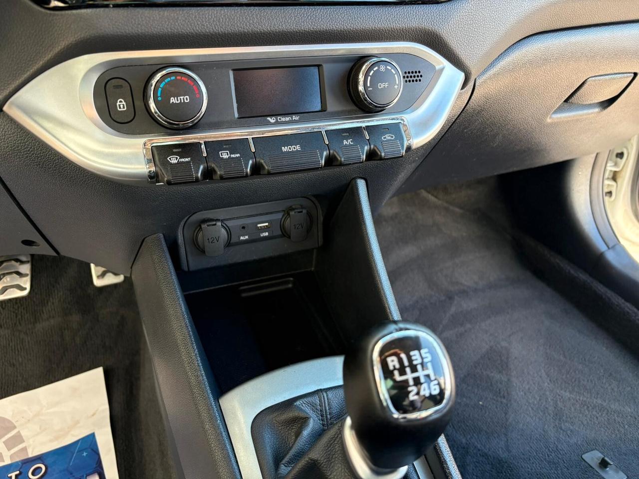 Kia Rio 1.4 CRDi 5p. Cool Collection