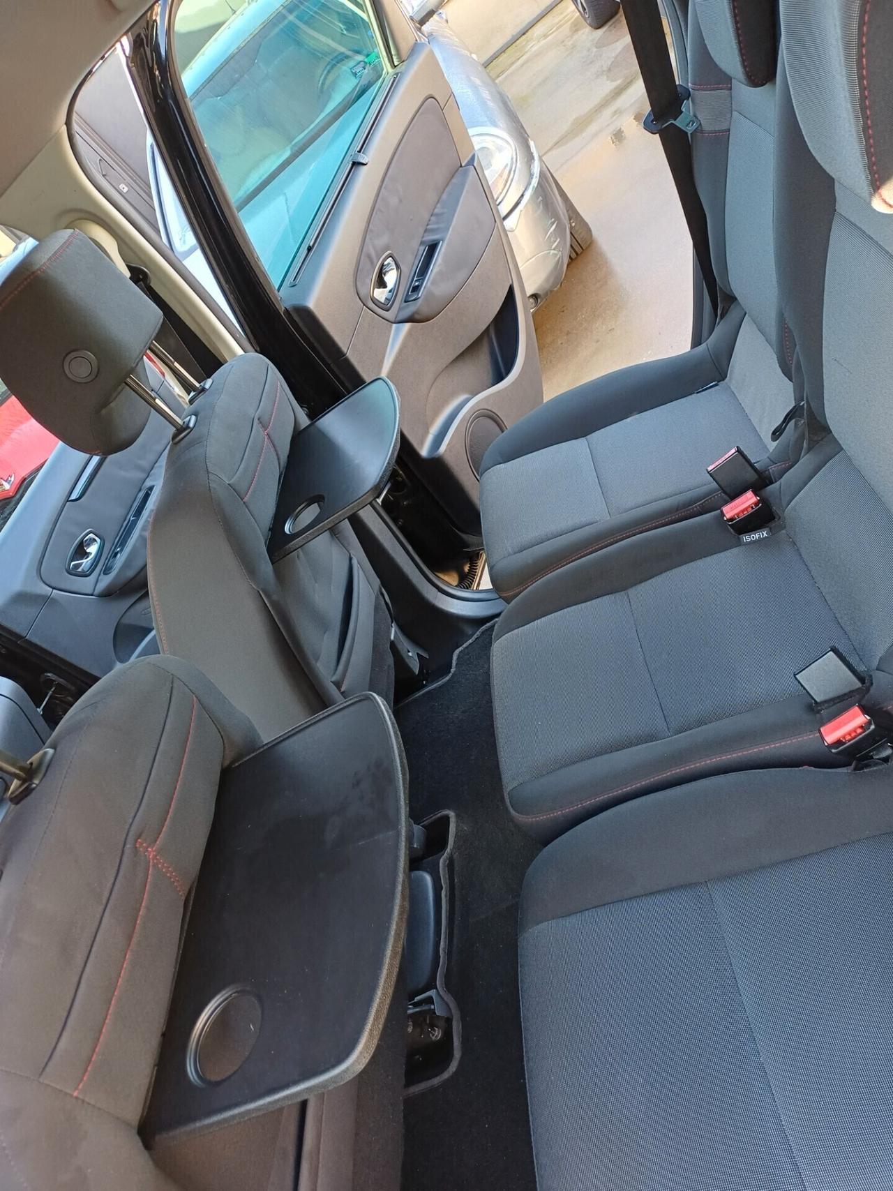 Renault Scenic dCi 110 CV (7 posti)