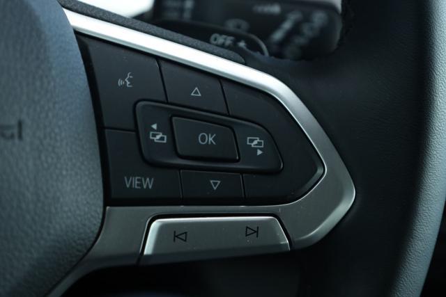 VOLKSWAGEN Golf 1.0 eTSI EVO DSG Life