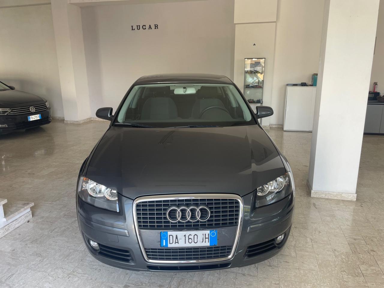 AUDI A3 SPB 1.6 FSI ATTRACTION "MANIACALE"