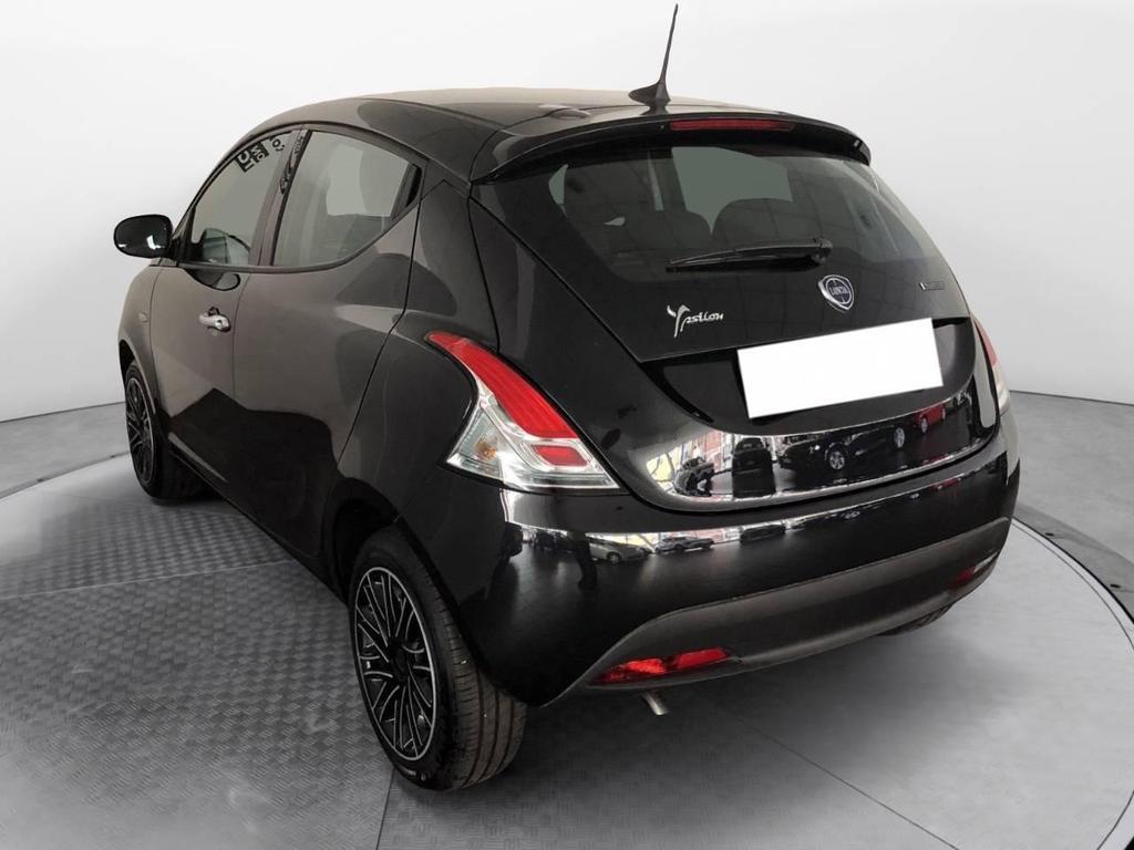 Lancia Ypsilon 1.0 FireFly Hybrid Gold Plus