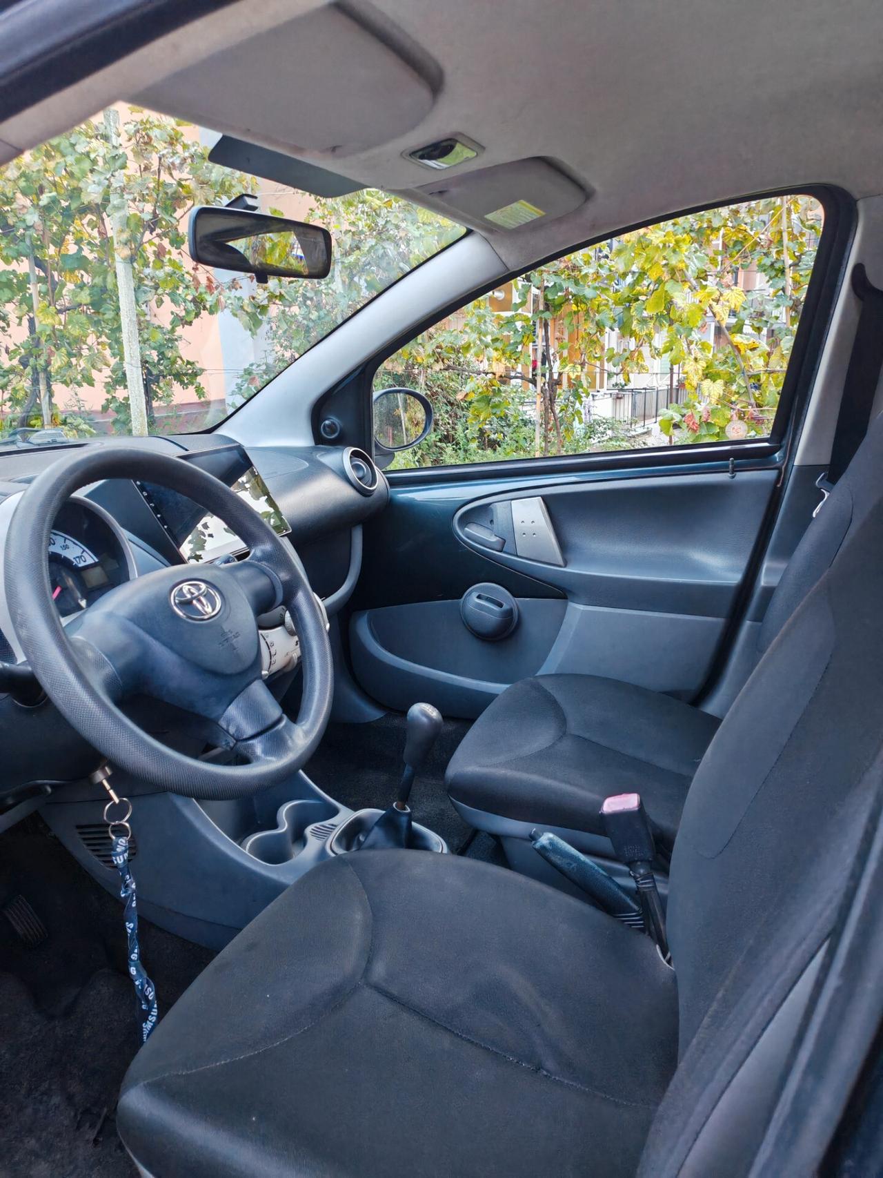 Toyota Aygo GPL con Tablet Android