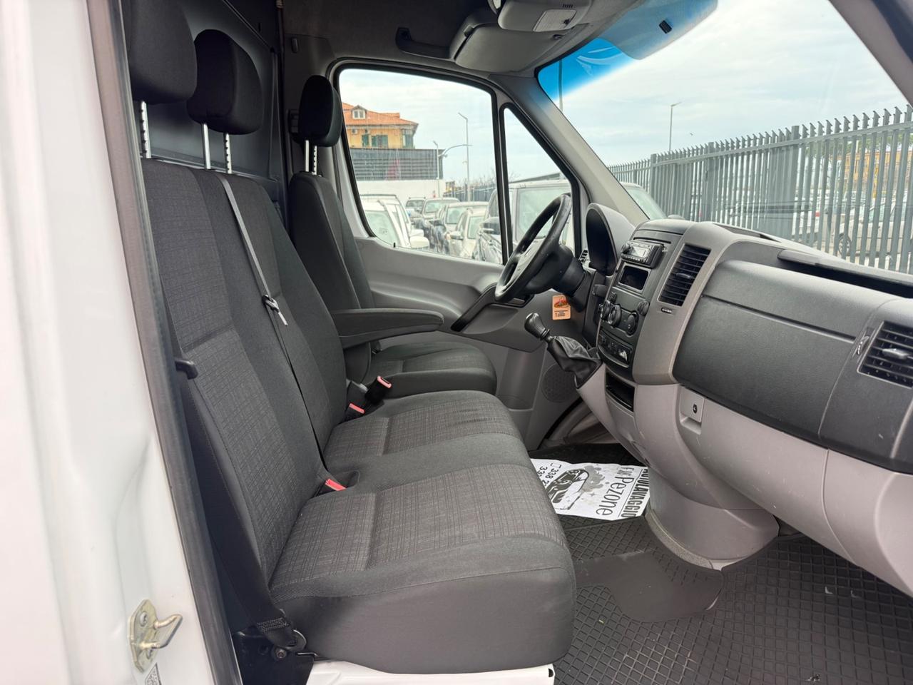 Mercedes Benz Sprinter