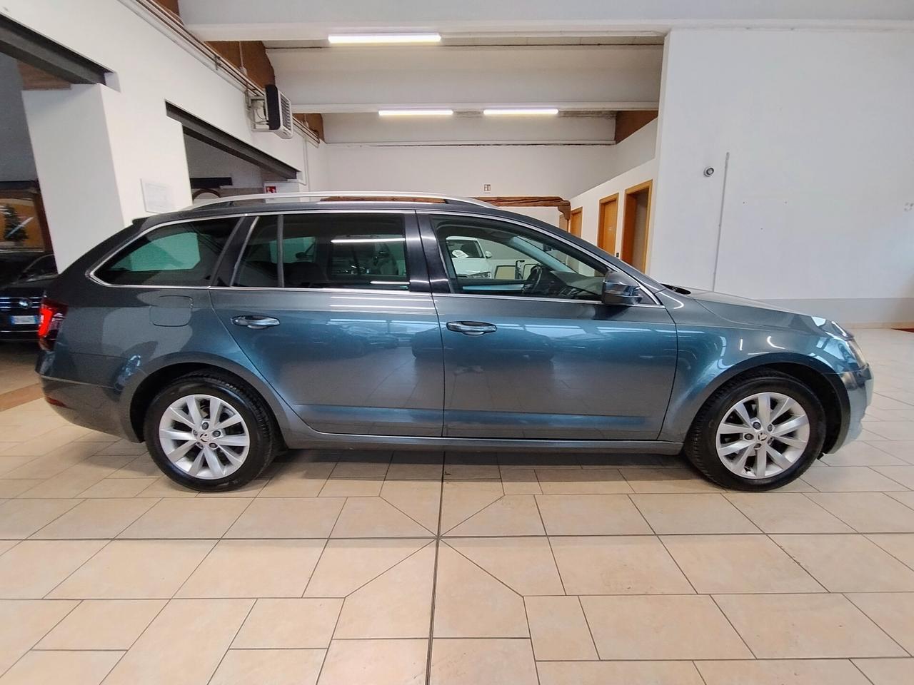 SKODA Octavia 1.6 TDI DSG Executive - 2018