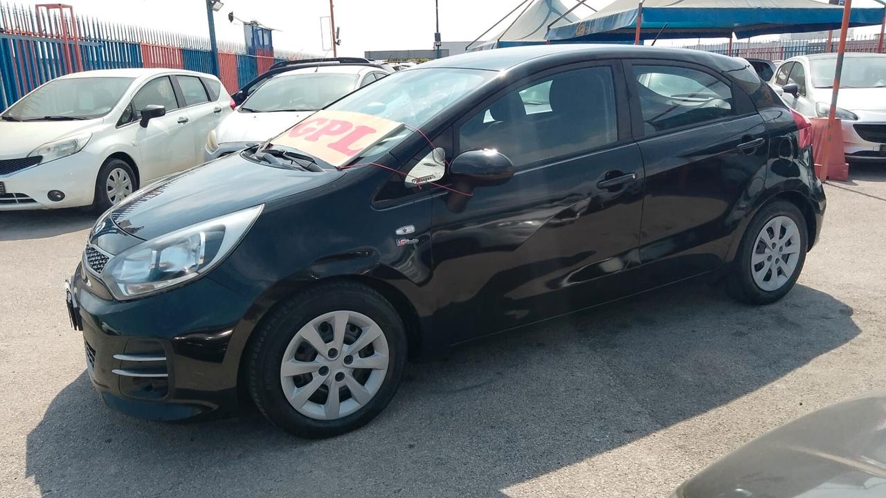 Kia Rio 1.2 benzina gpl