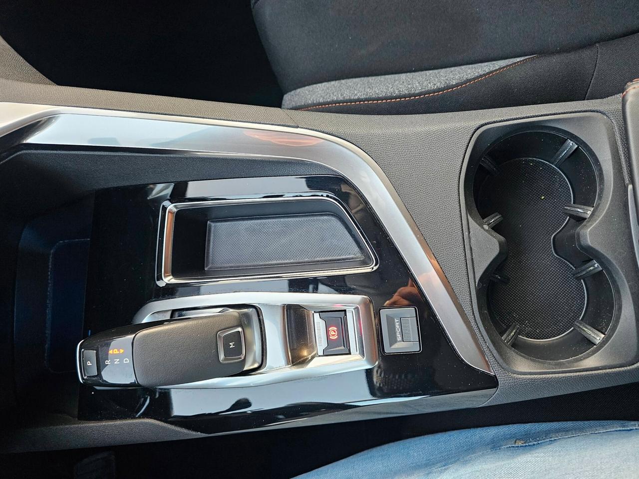 PEUGEOT 3008 1.5 BLUEHDI 131CV EAT8 ALLURE FULL