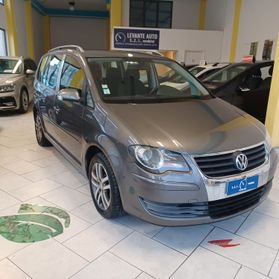 7 POSTI TOURAN 1.9 TDI PERFETTO CON GANCIO DI TRAINO