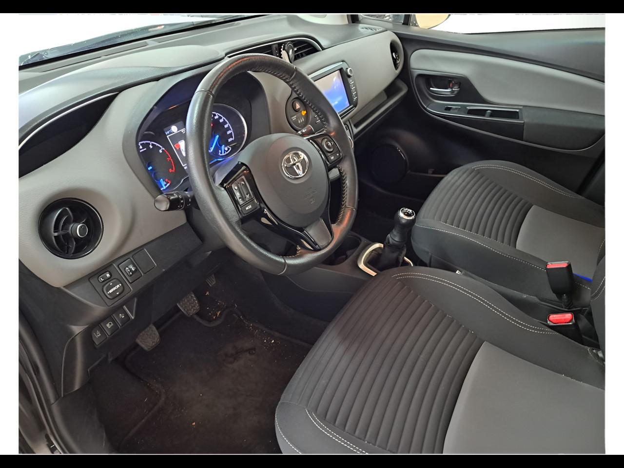 TOYOTA Yaris 5p 1.0 Active