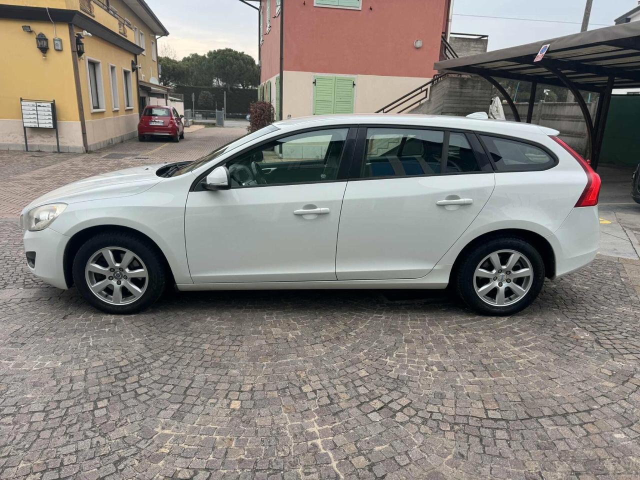 Volvo V60 D2 1.6 Powershift Ocean Race