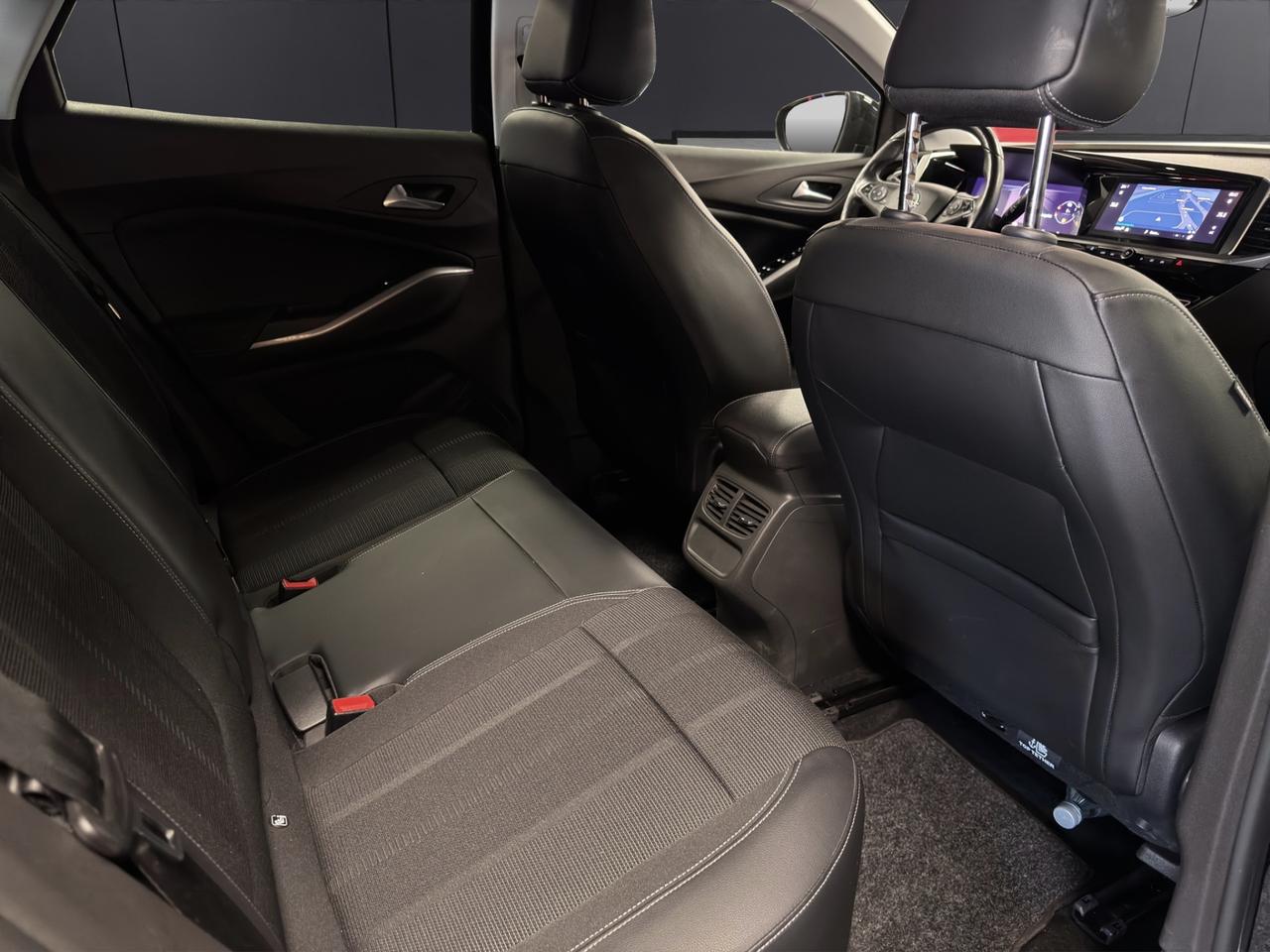 Opel Grandland 1.6 phev Business Elegance fwd 225cv auto