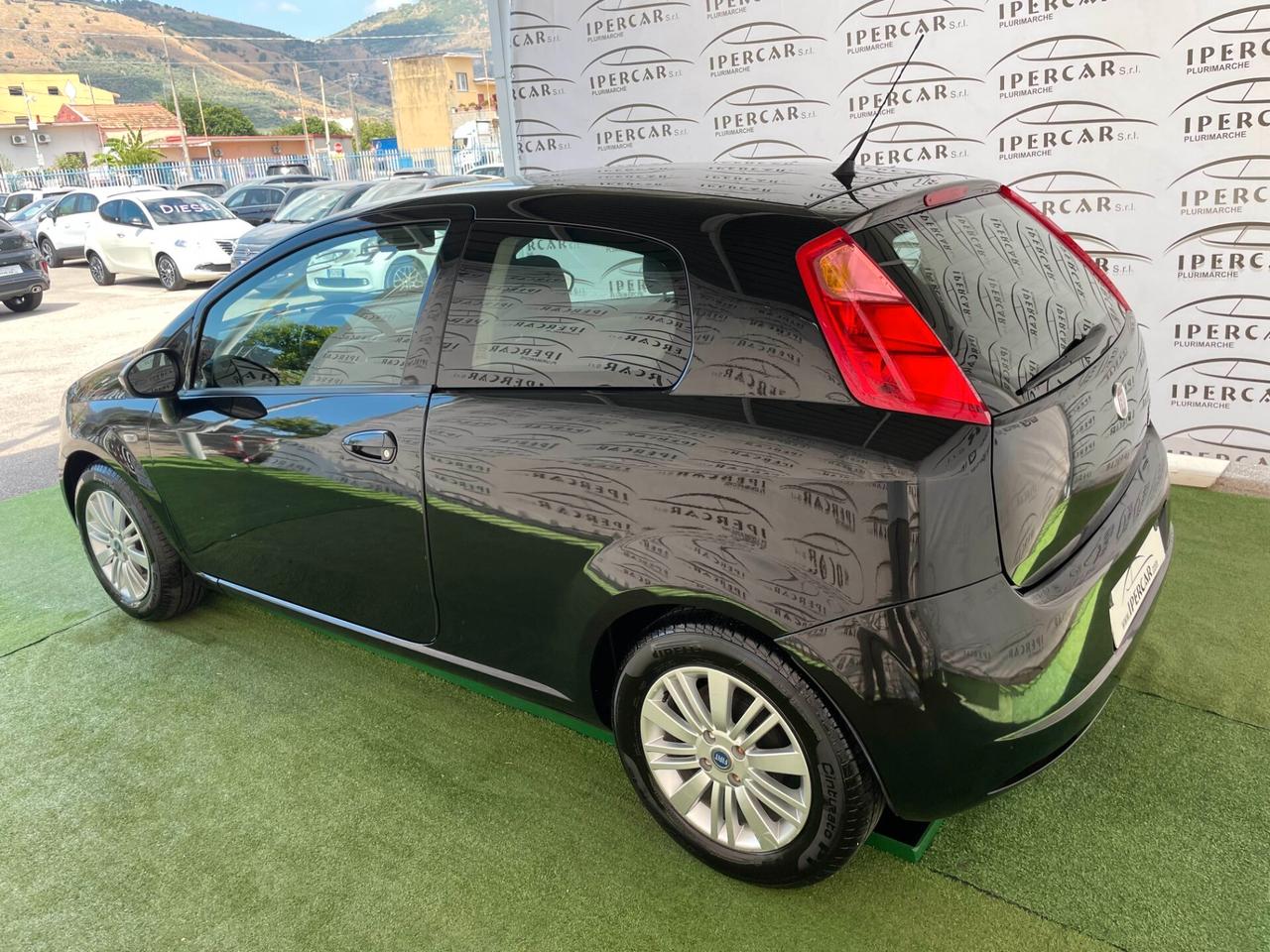 Fiat Grande Punto 1.3 MJT 90 CV 3 porte EMOTION ( CAMBIO AUTOMATICO )