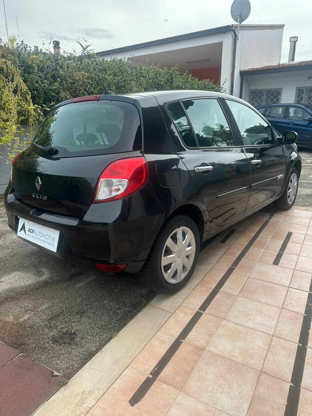 Renault Clio 1.2 16V 5 porte Dynamique