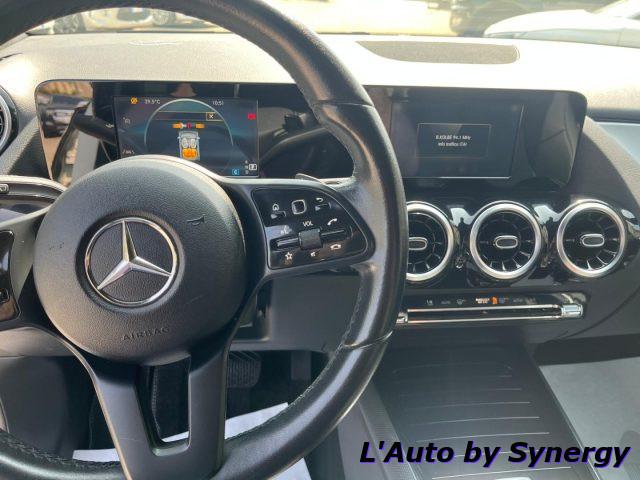 MERCEDES-BENZ B 180 d Automatic Premium