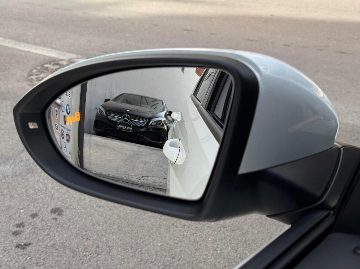 Volkswagen Golf 7.5 GTI 2.0 TSI 245 CV