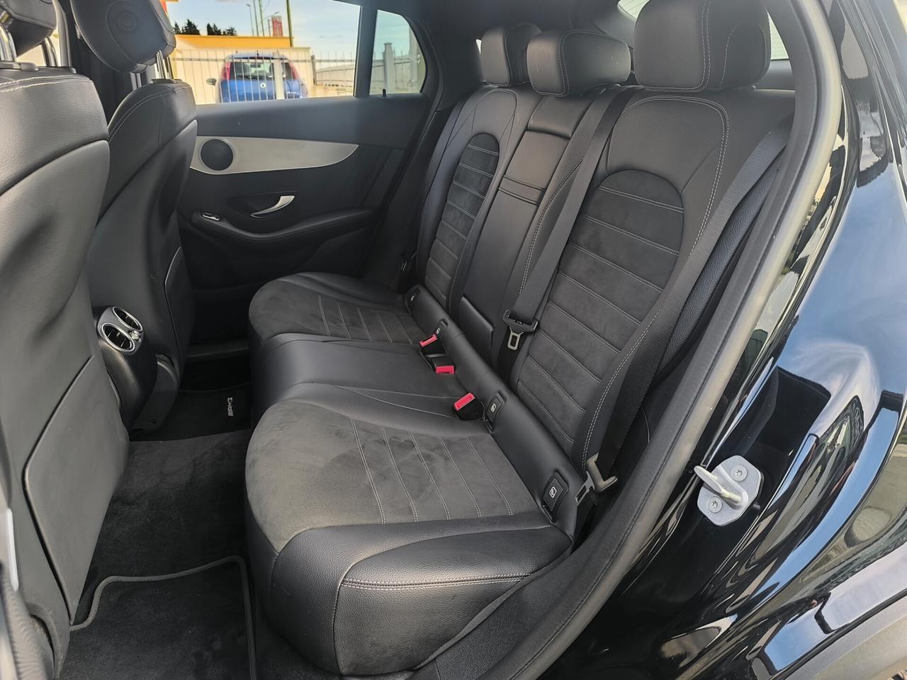 MERCEDES GLC 220 d 4MATIC COUPÉ PREMIUM AMG