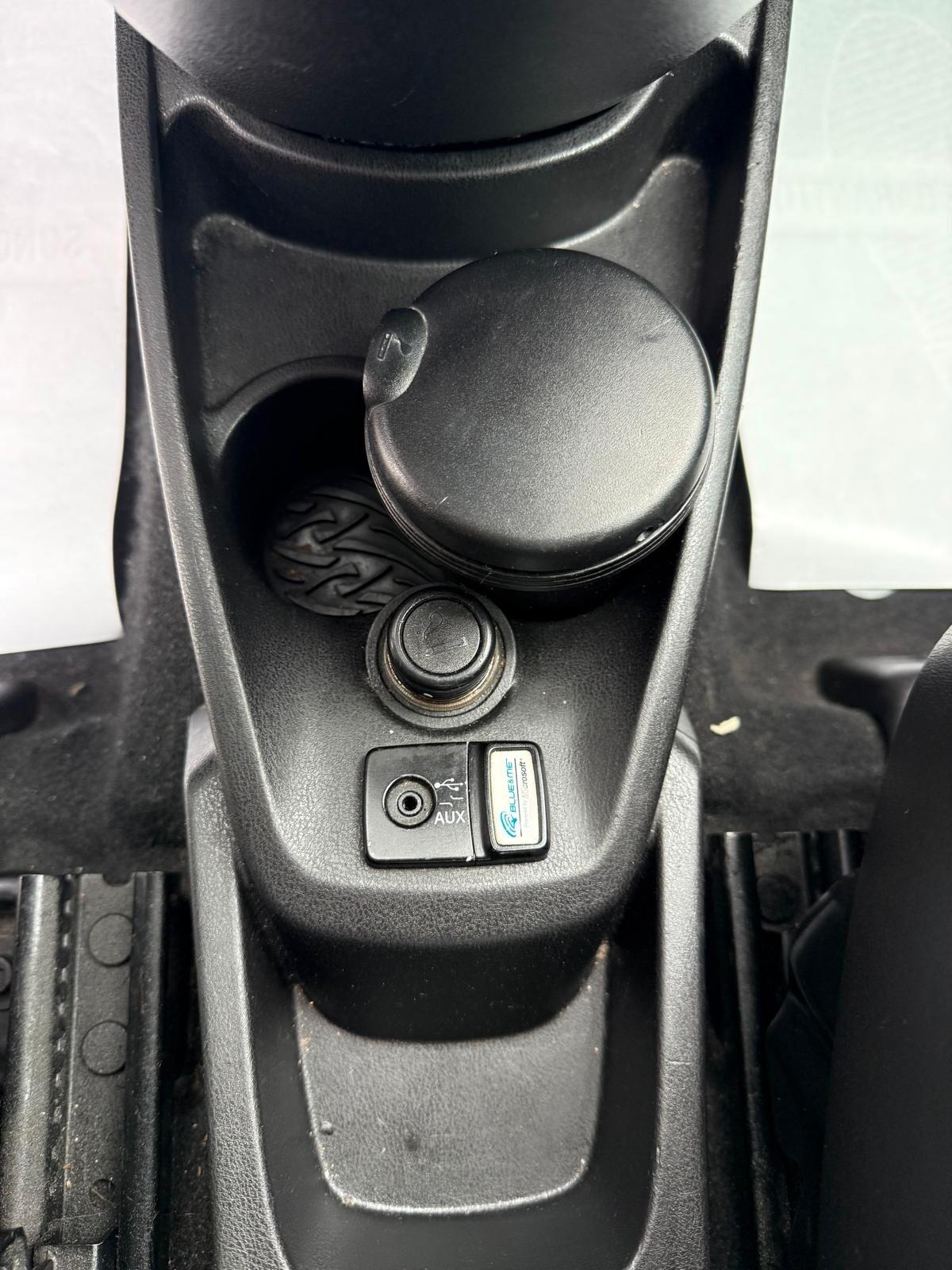 Lancia Ypsilon 1.2 69 CV 5 porte Gold