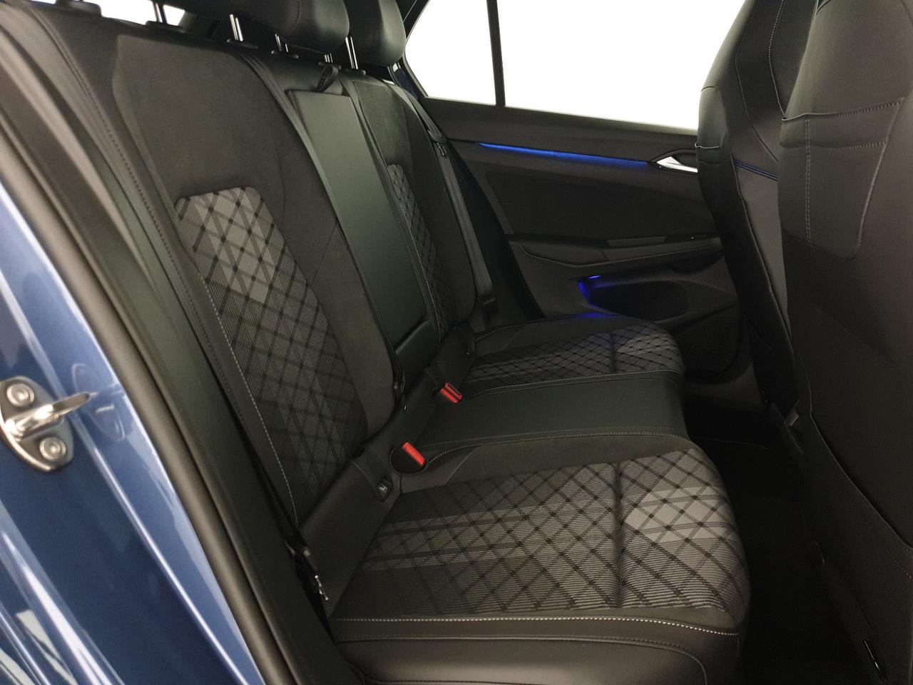 Volkswagen Golf 2.0 tdi r-line plus 150cv dsg