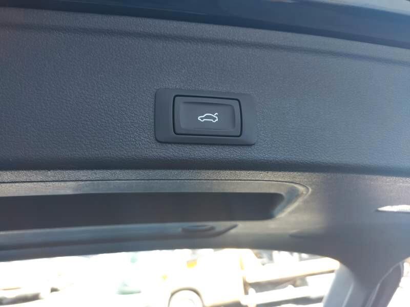 Audi A4 Avant 40 g-tron S tronic ACC- MATRIX !!!