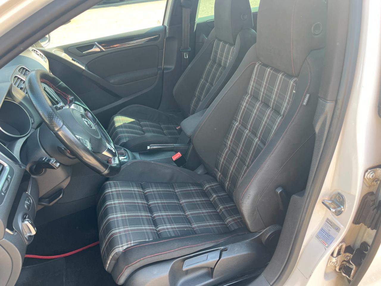 Volkswagen Golf GTI 2.0 TSI 5p.