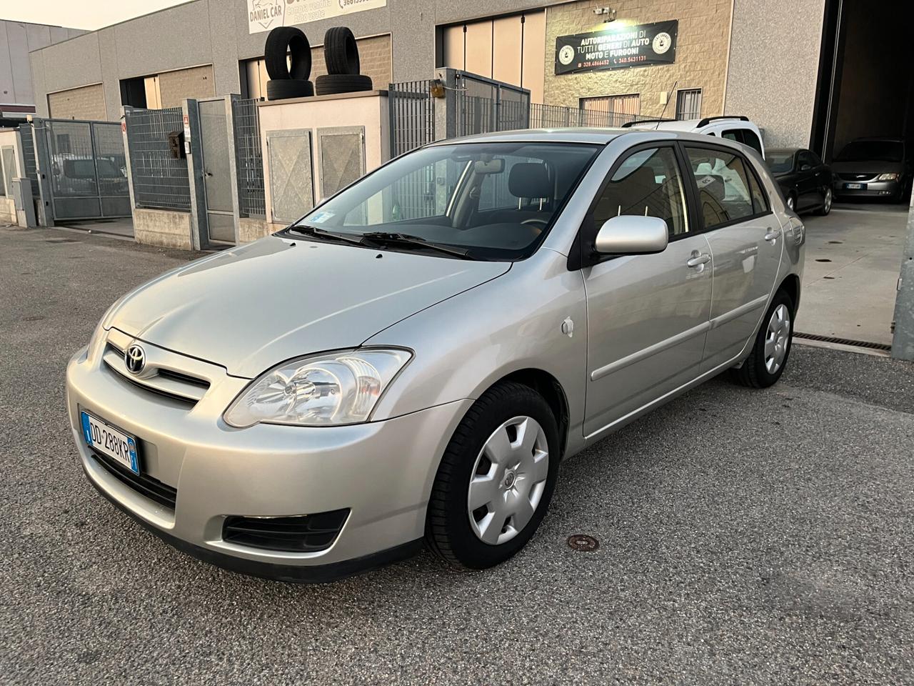 Toyota Corolla 1.4 16V 5 porte ESP CON SOLI * 33856* KM CERTIFICATI TOYOTA UNICO PROPRIETARIO