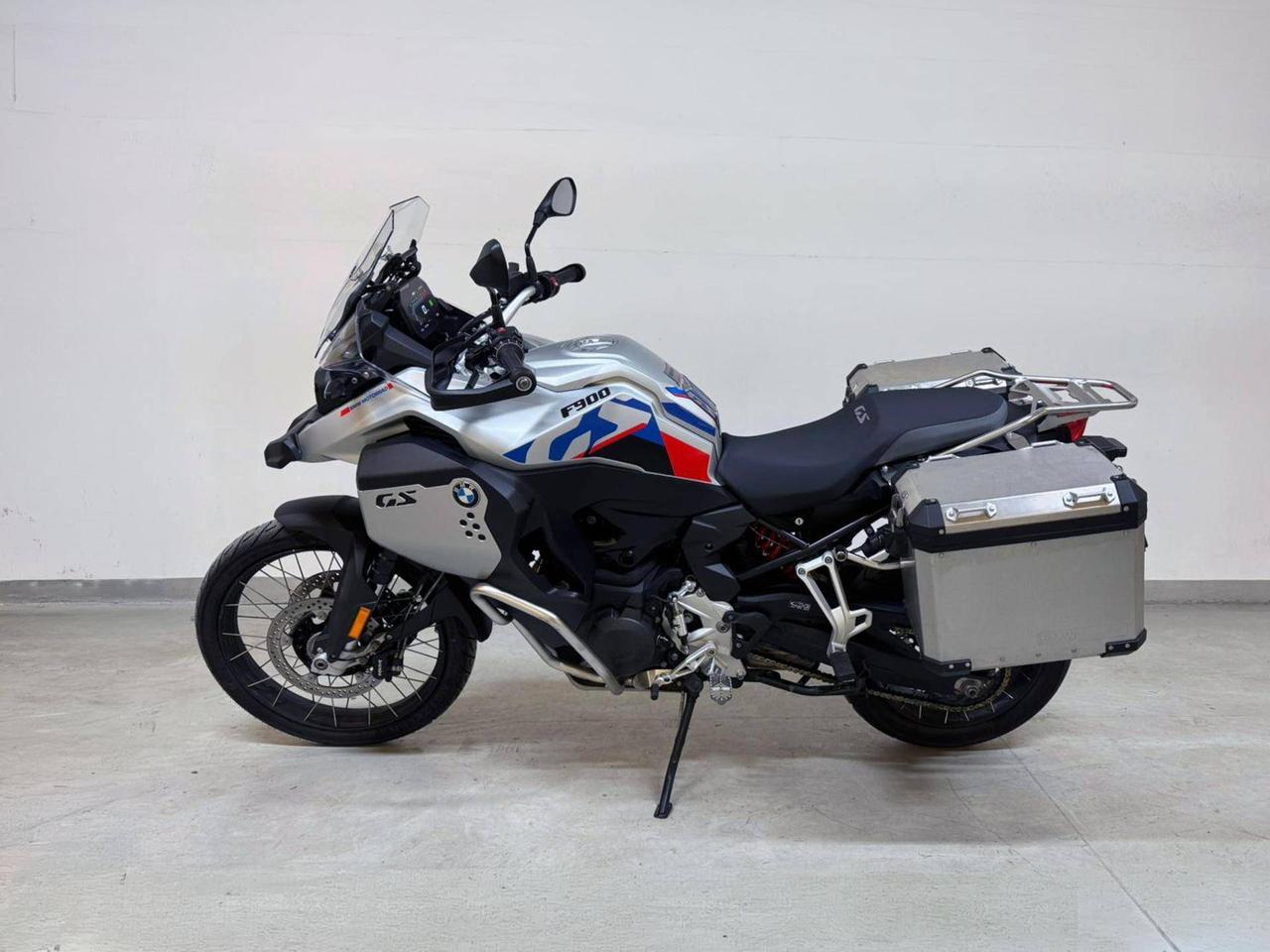 BMW F 900 GS Adventure Ride Pro
