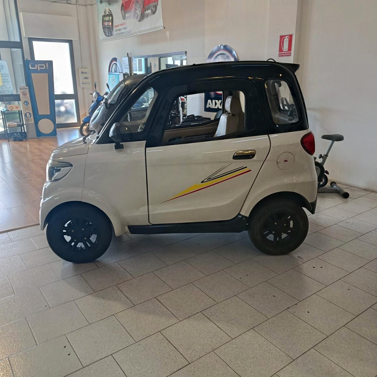 SGOMMINA CLASSIC - CABINATO ELETTRICO SENZA PATENTE