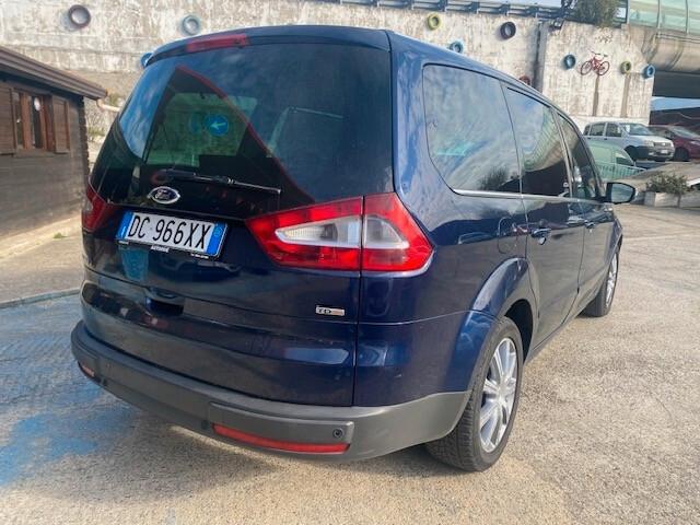 Ford Galaxy 2.0 TDCi 140 CV Ghia DPF