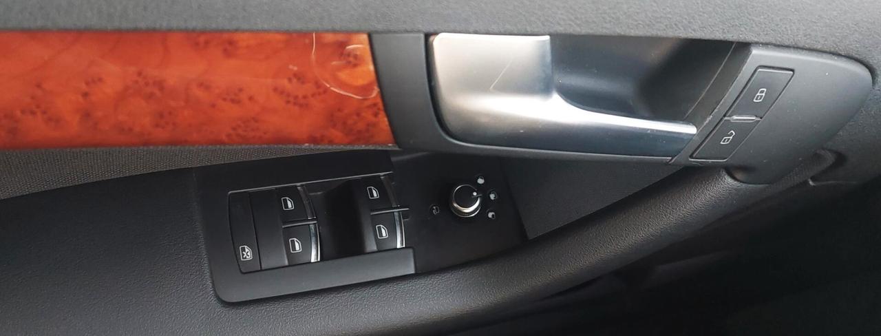 AUDI A3 SPORTBACK S.TRONIC -2.0 CAMBIO AUTOMATICO