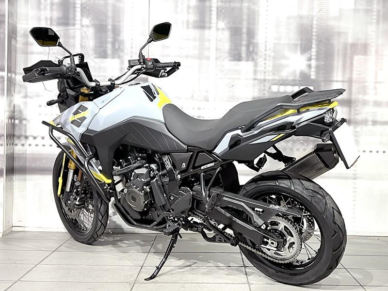 Suzuki V-Strom 800 DE