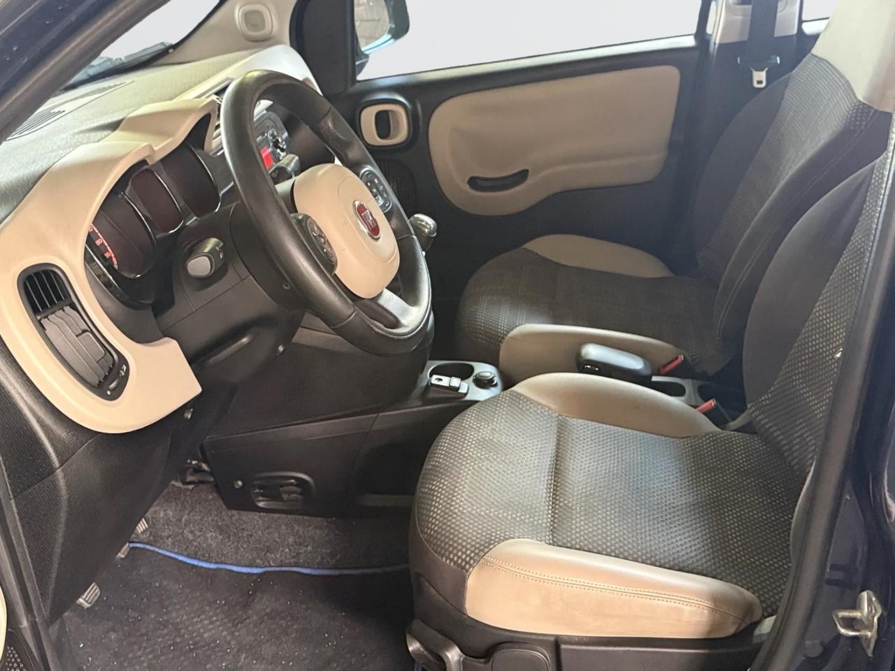 FIAT PANDA TREKKING O.9 TWIN AIR METANO 85 CV 5 POSTI!!