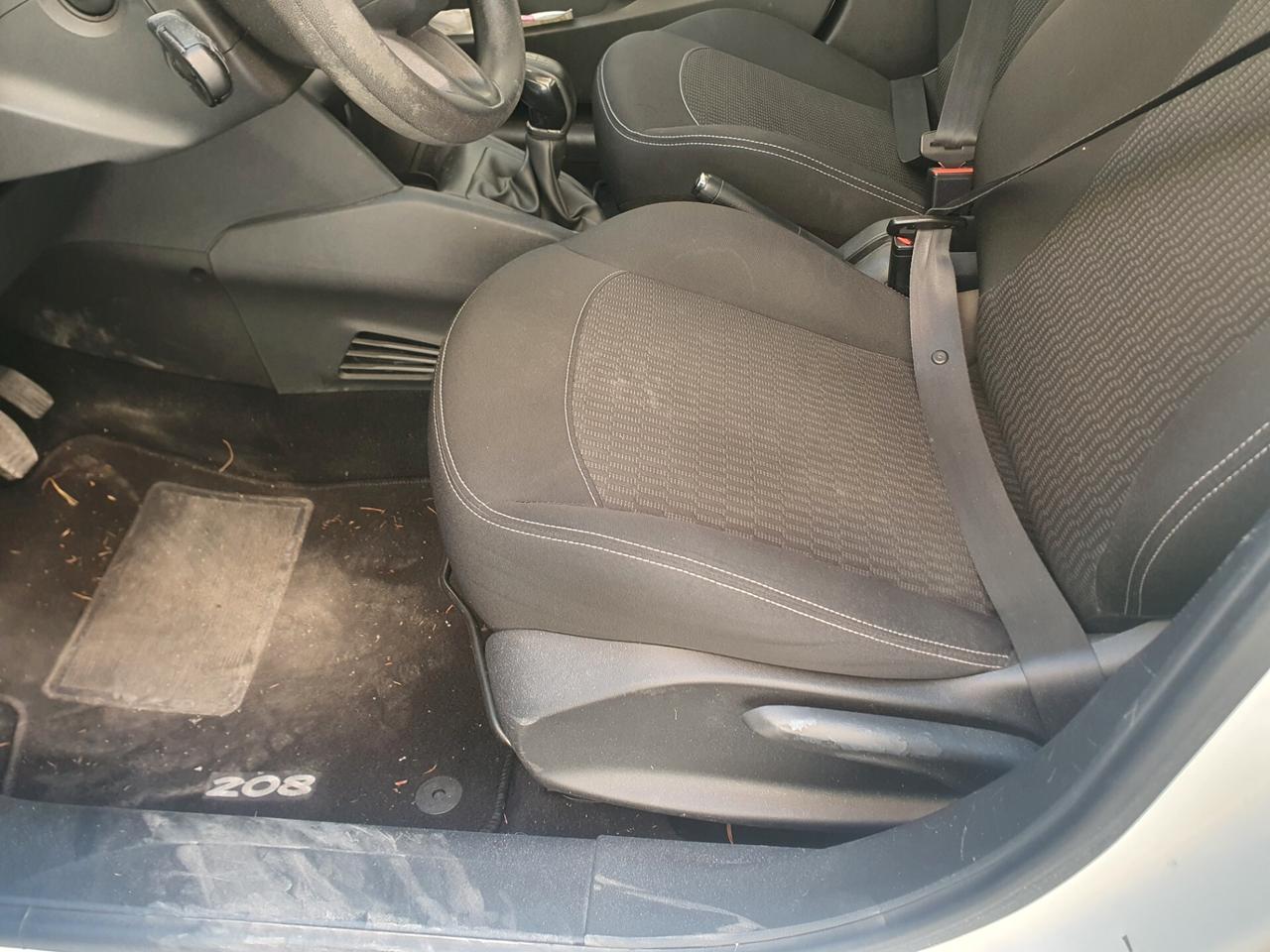 Peugeot 208 BlueHDi 75 5 porte Allure anno 2017