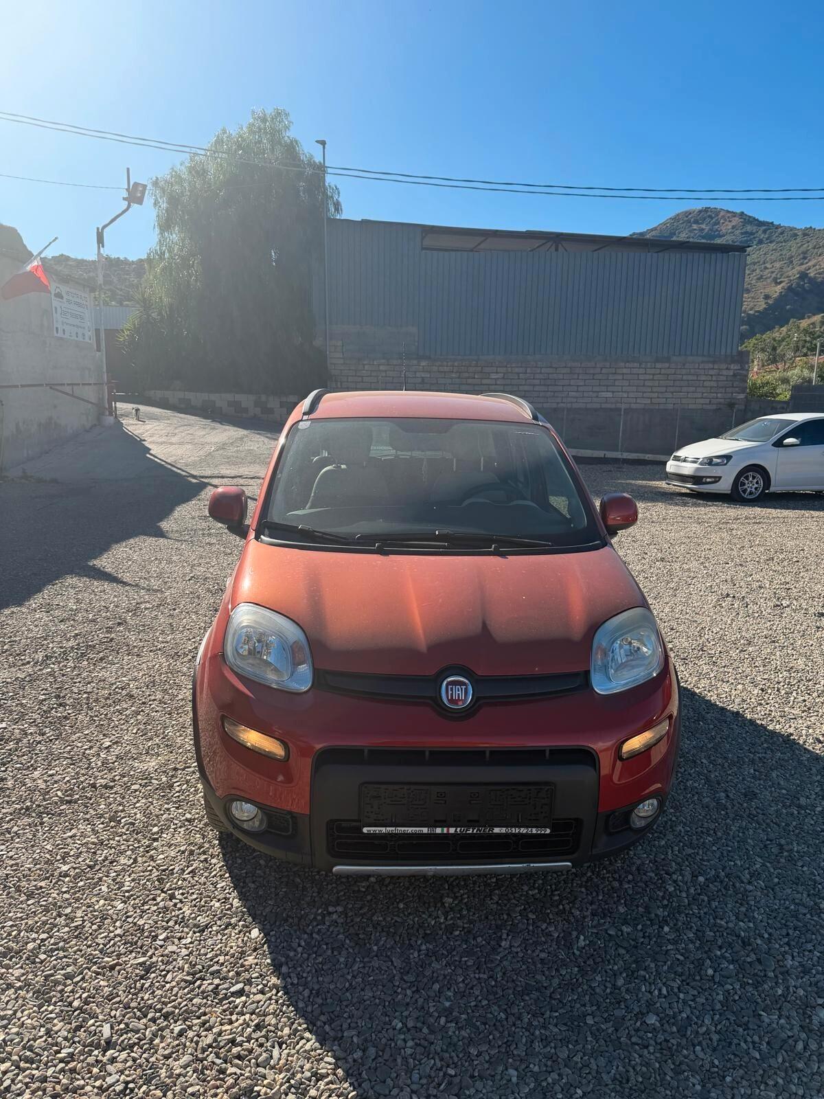 Fiat Panda 1.3 MJT 16V DPF 4x4 Climbing