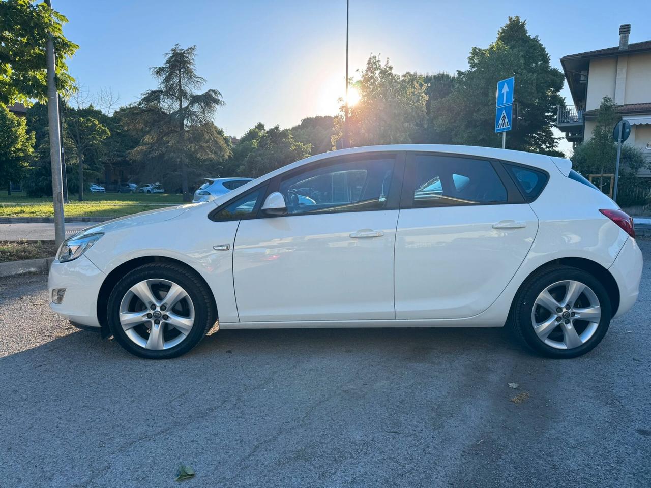 Opel Astra 1.4 100CV 5 porte Elective