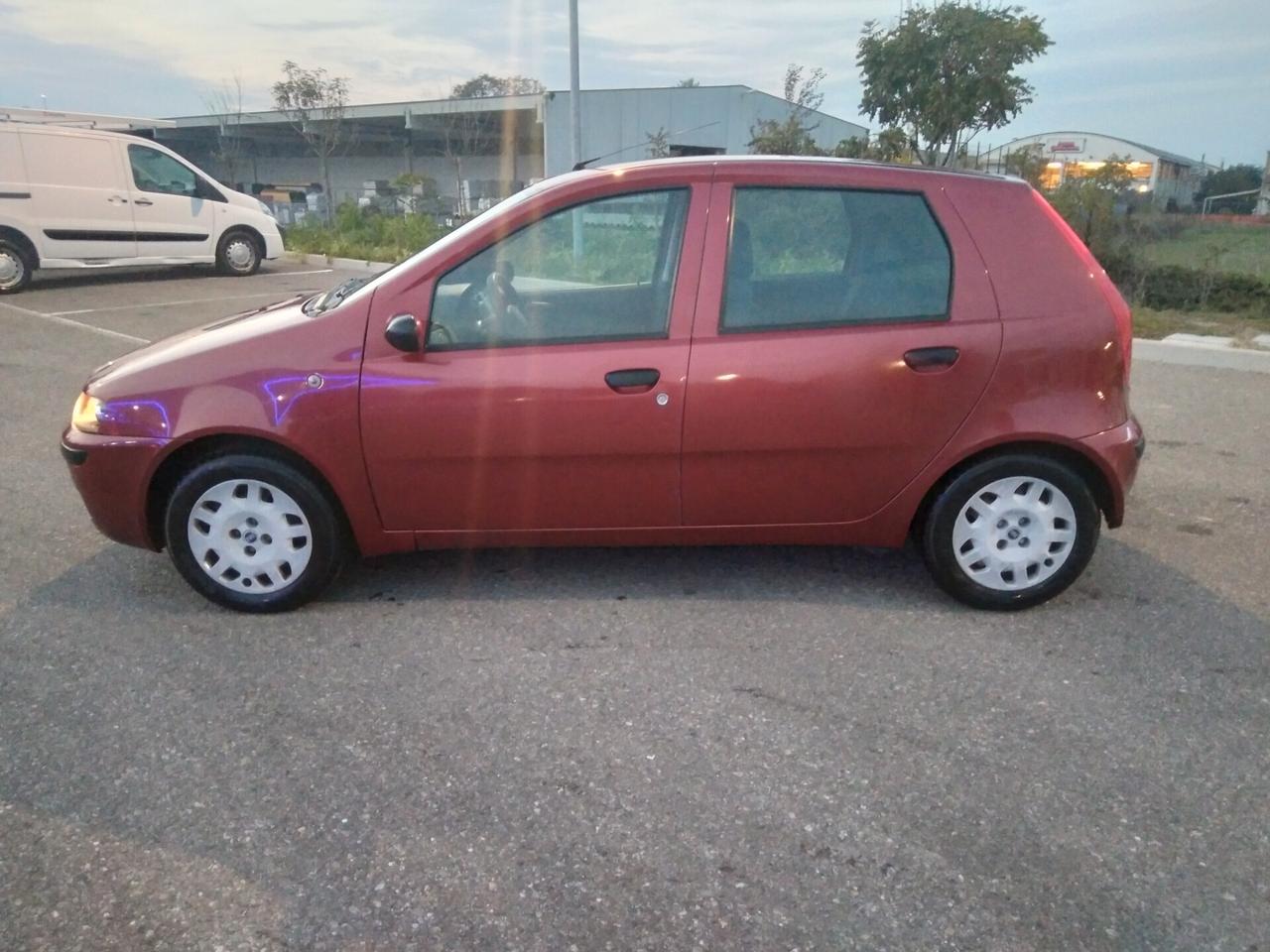 Fiat Punto 1.2i 60cv cat 5 porte ELX x neopatentati