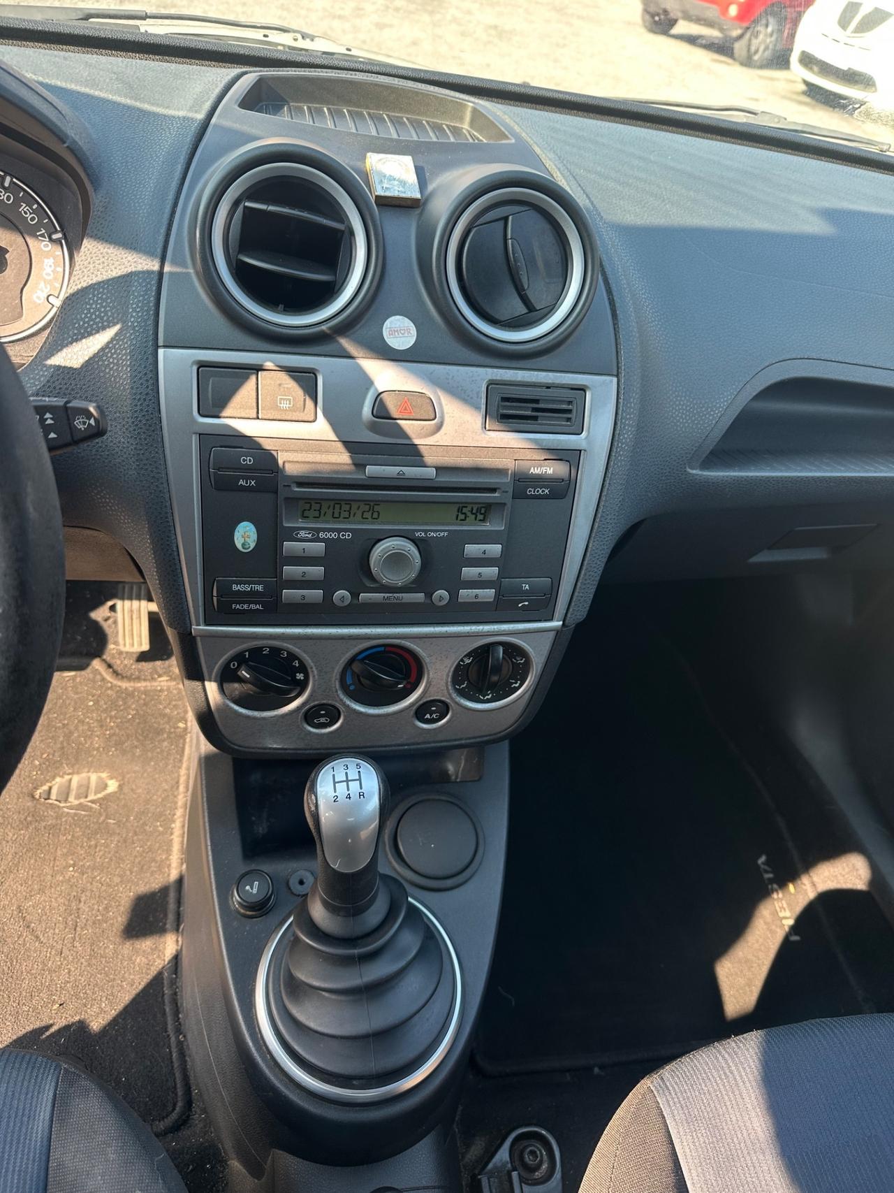 Ford Fiesta 1.2 16V 3p. Ghia