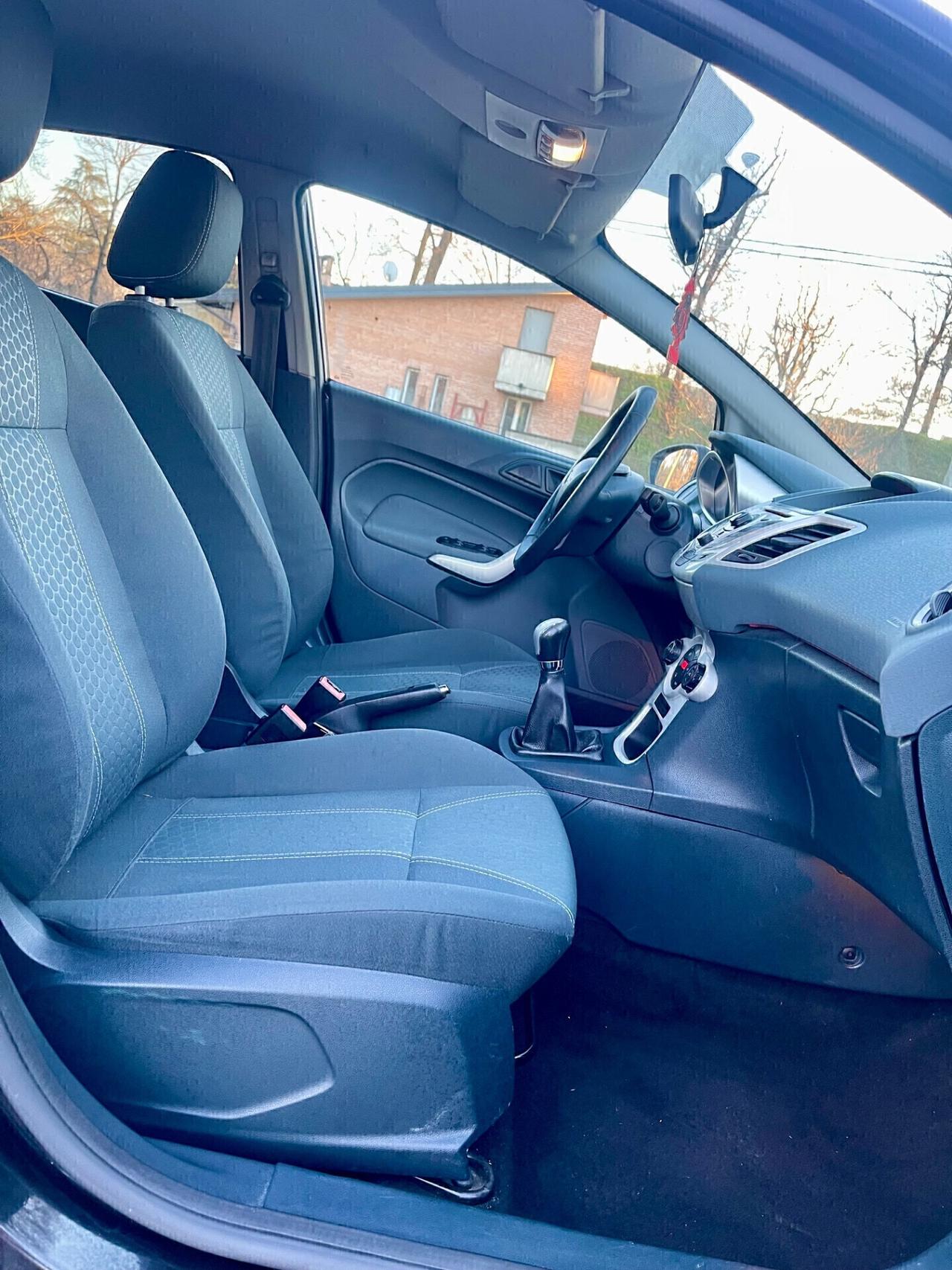 Ford Fiesta 1.4 5 porte Bz.- GPL Titanium