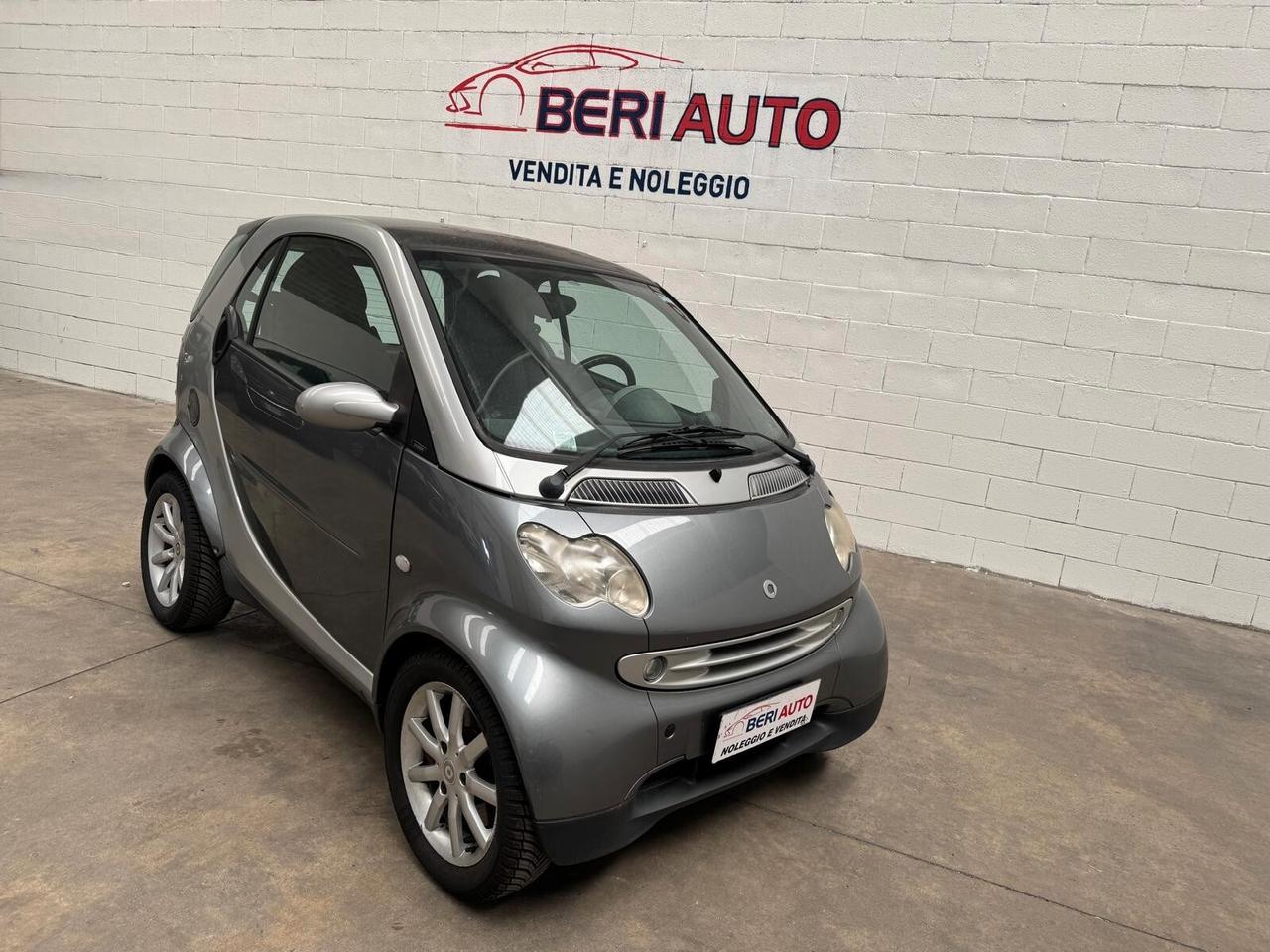 Smart ForTwo coupé pure