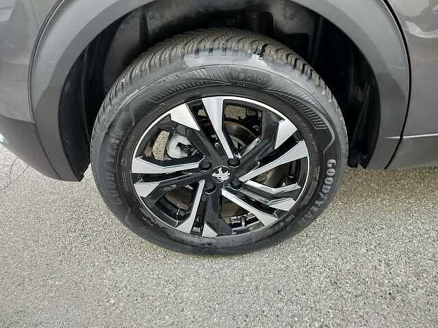 Peugeot 2008 PureTech 130 S&S EAT8 Allure Pack