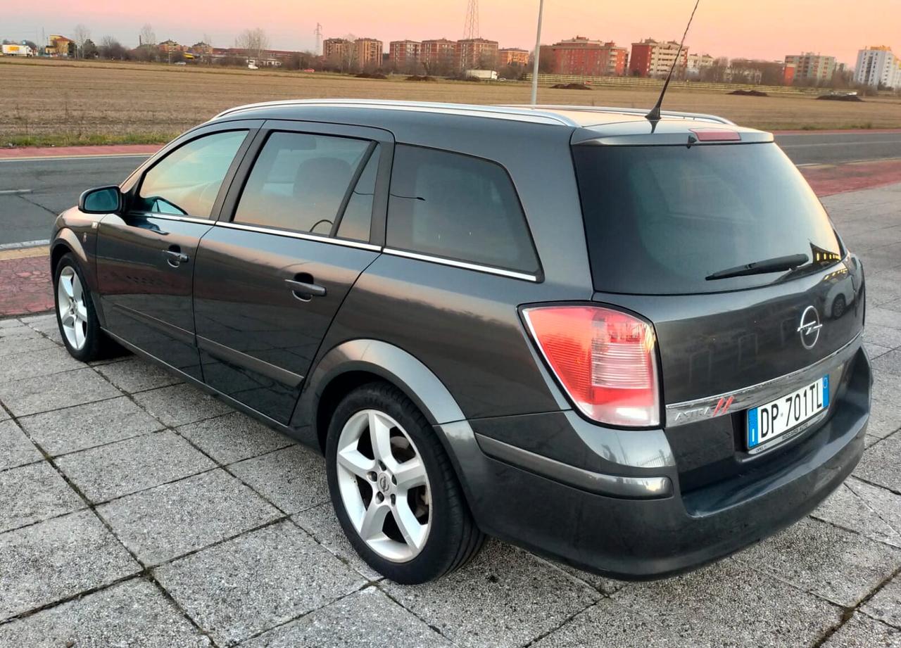 Opel Astra 1.6 16V VVT Station Wagon Enjoy