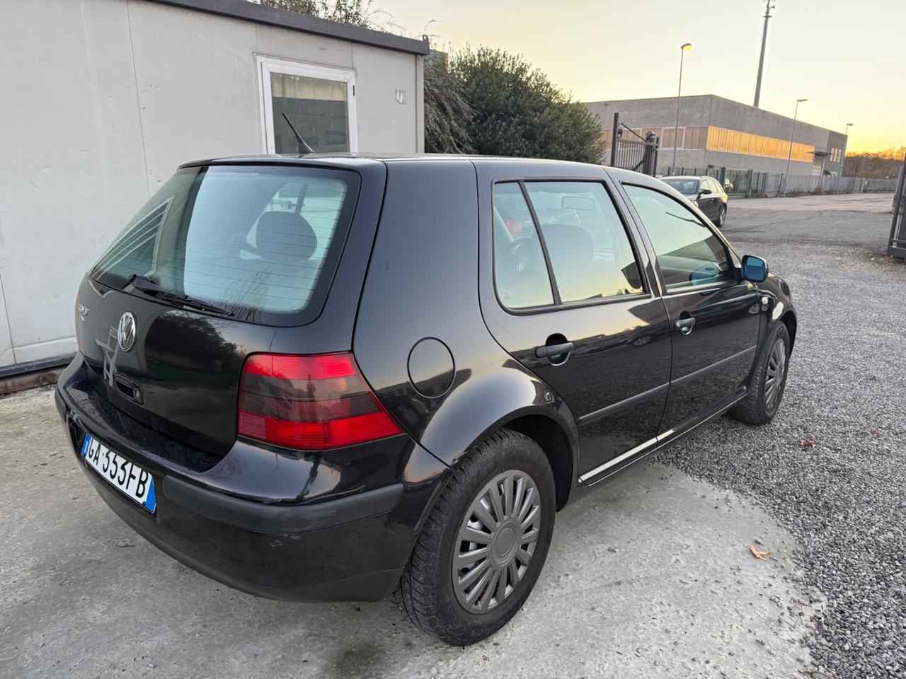 Volkswagen Golf 1.4 16V cat 5 porte