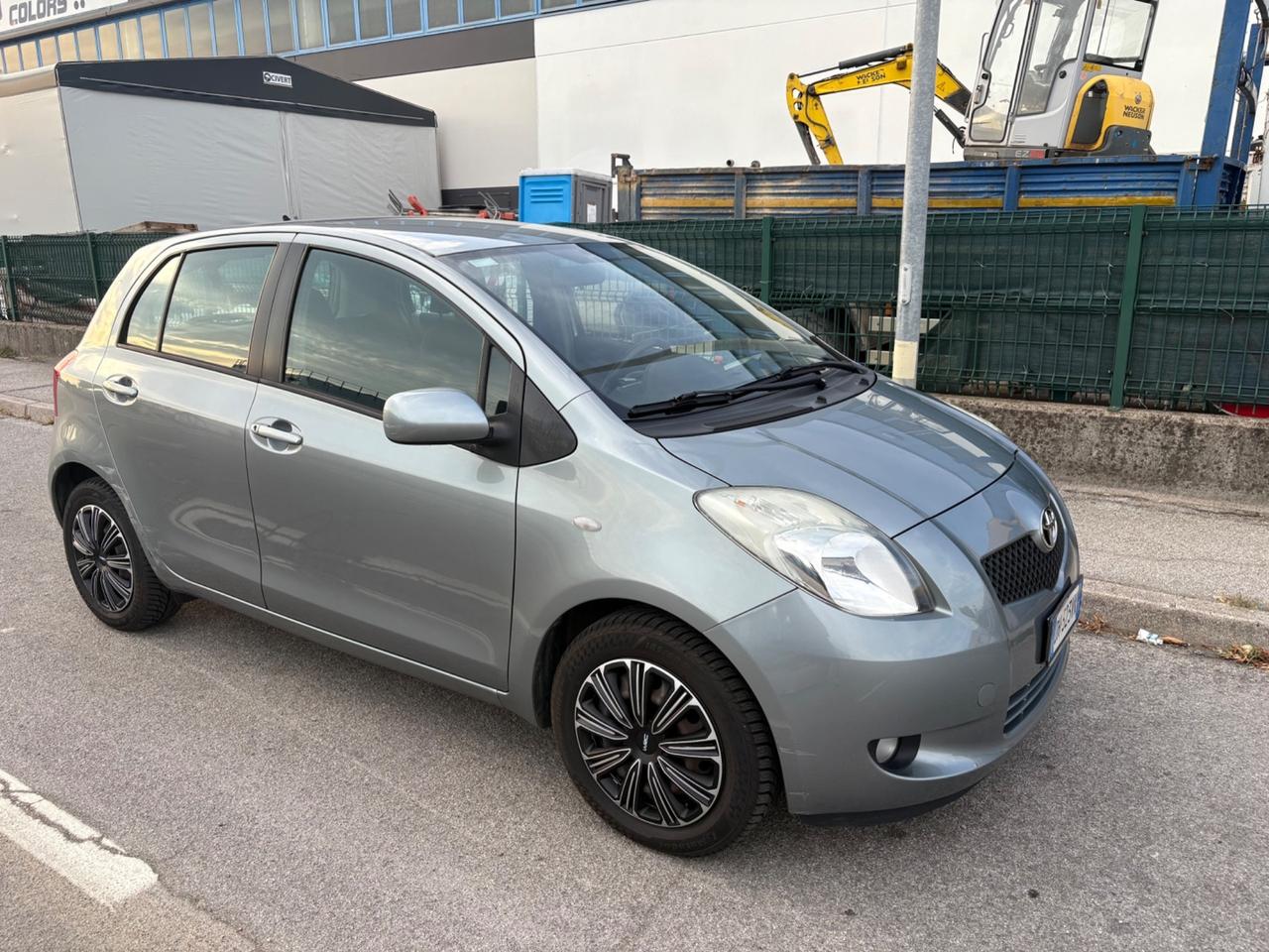 Toyota Yaris 1.3 5 porte Sol