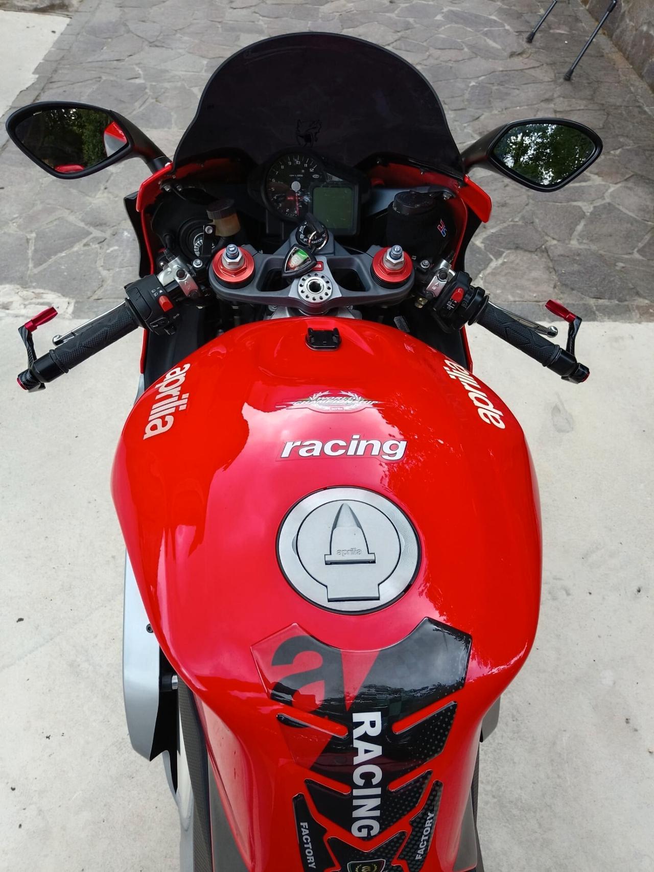 Aprilia RSV 1000