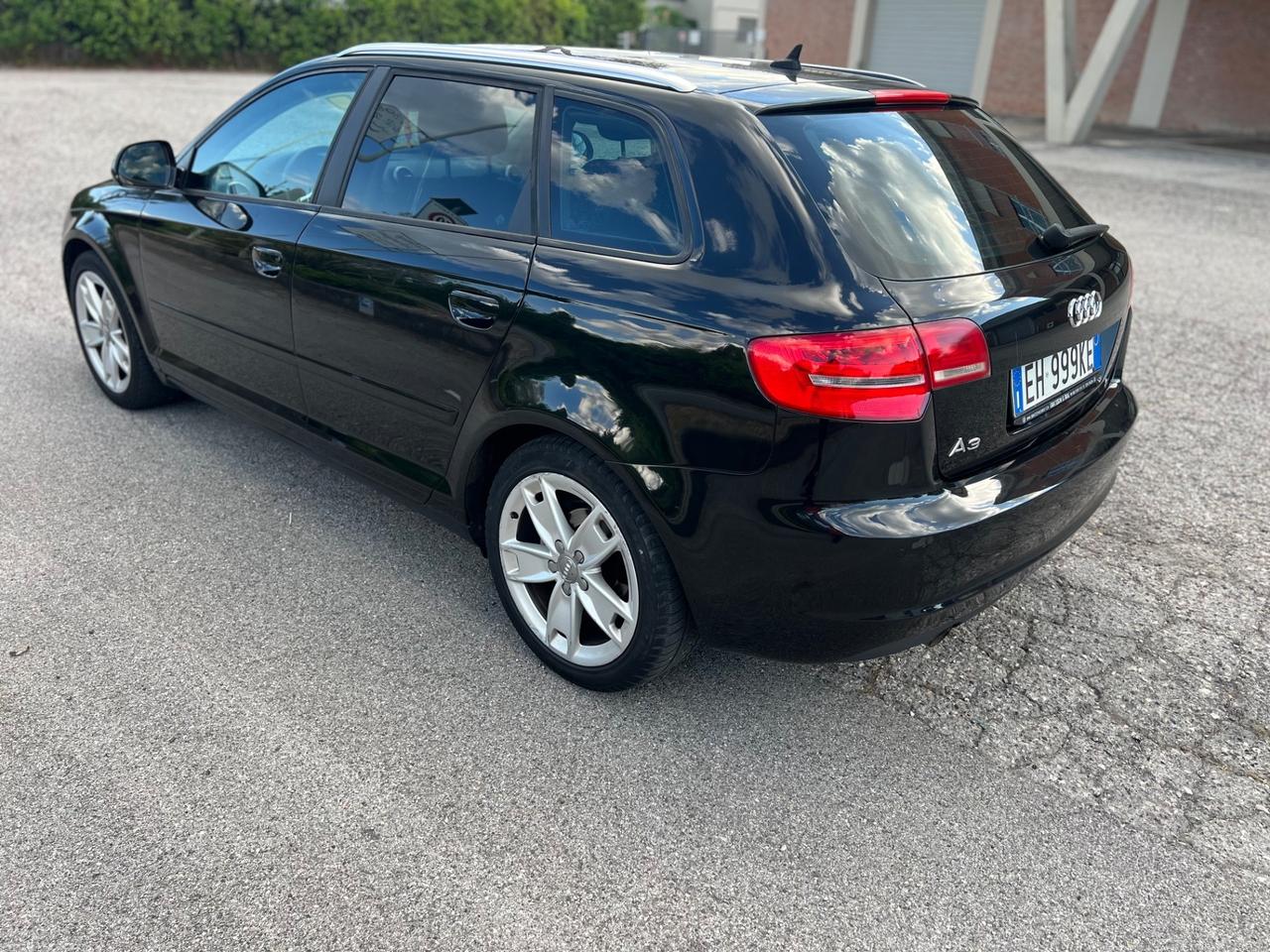 Audi A3 SPB 1.6 TDI 105 CV CR Ambition