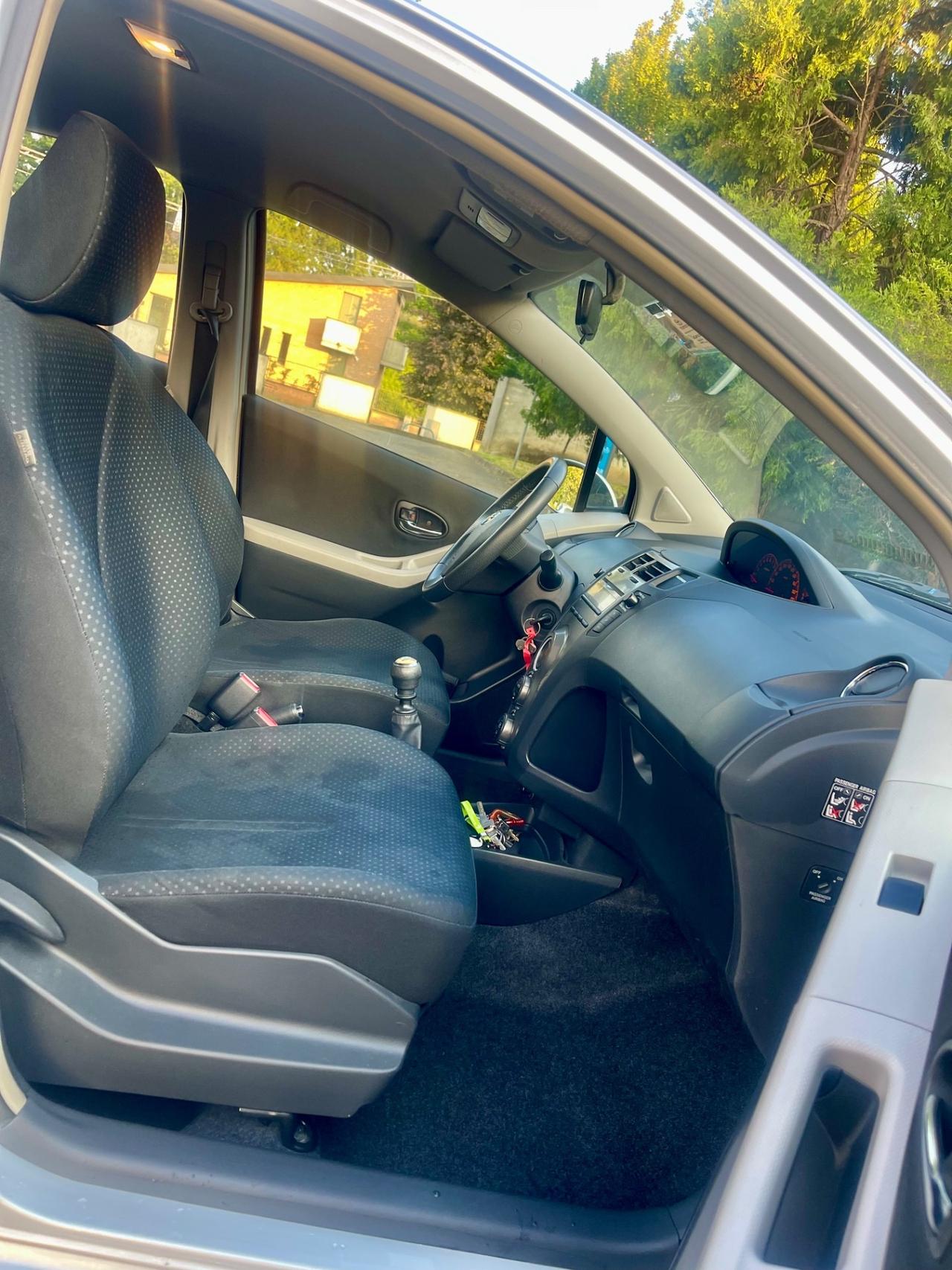 Toyota Yaris 1.3 5 porte Sol