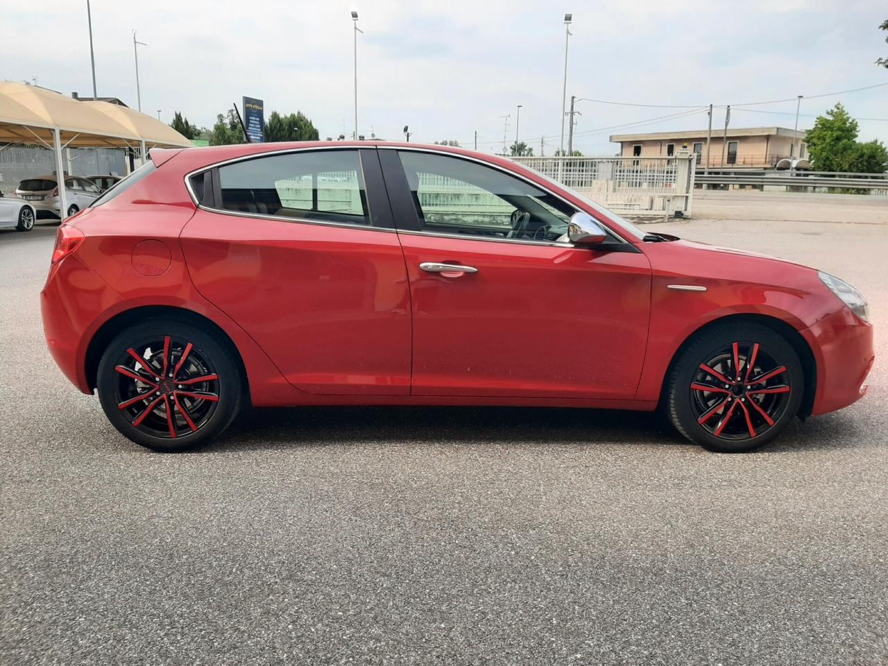 Alfa Romeo Giulietta 1.6 JTDm-2 - Turbodiesel 105 CV Business 5 Porte 5 Posti