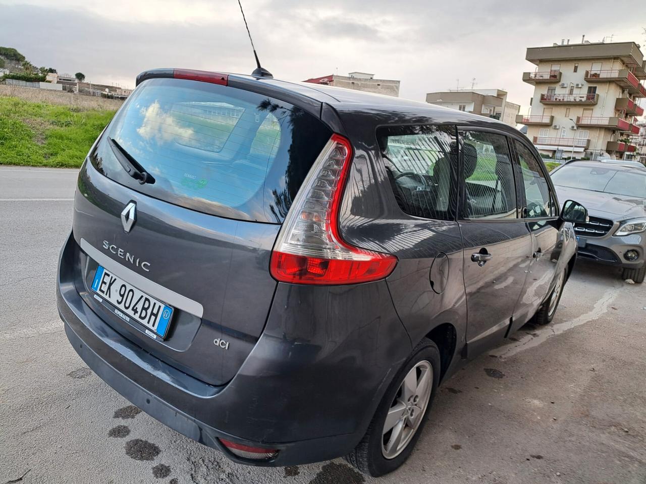 Renault Scenic Scénic X-Mod 1.6 dCi 130CV Luxe- 7 POSTI