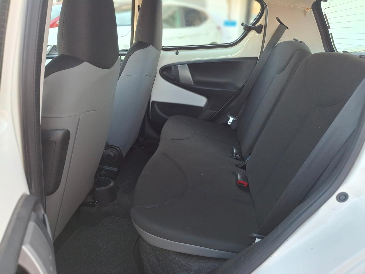 Toyota Aygo 1.0 , 5 porte, Connect, 21000km